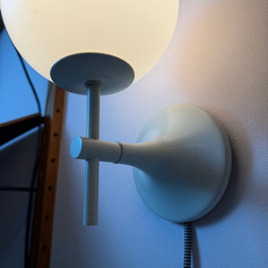 Wandlampe weiß Opalglas von Max Bill für Temde