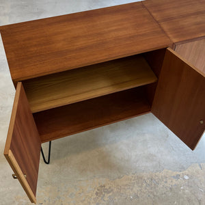Sideboard Teak mit Flügeltüren & Messinggriffen