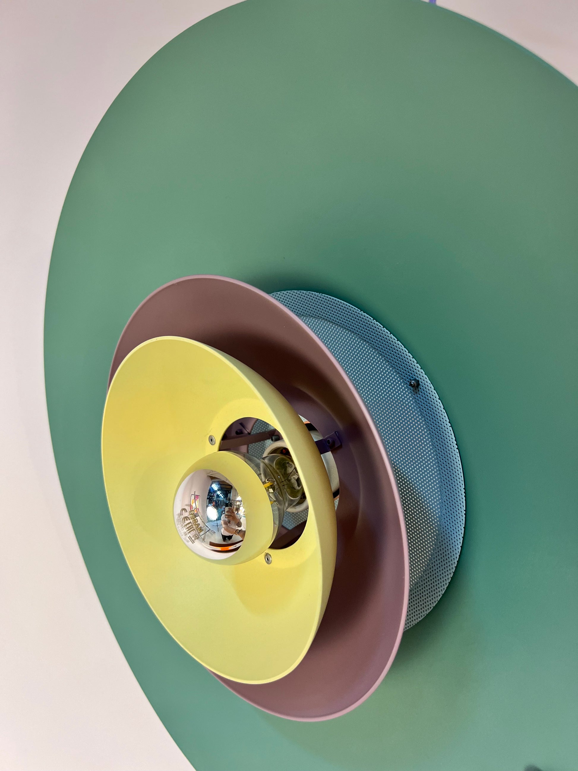 Lamellenlampe neu lackiert, Dänemark