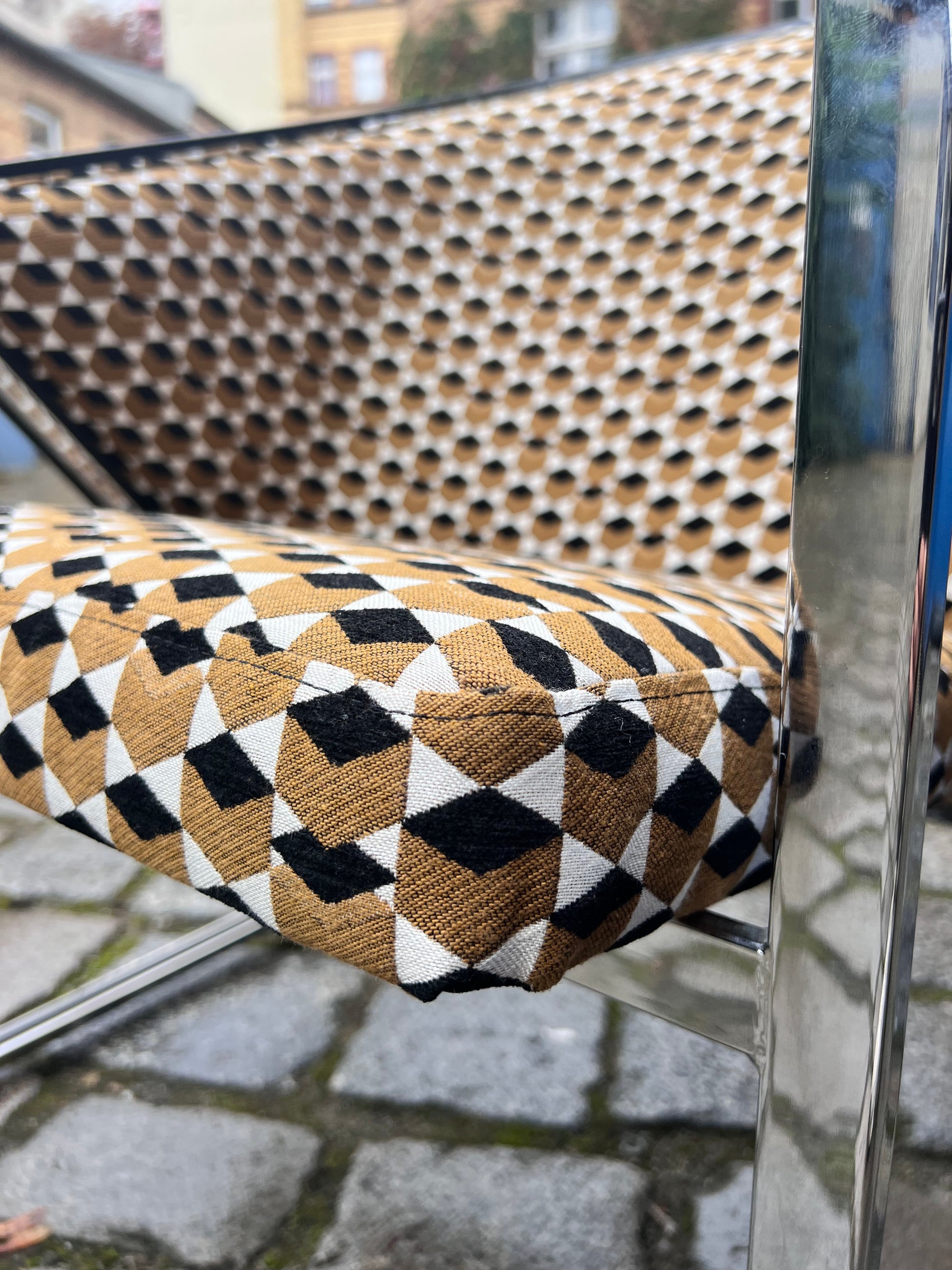 Sessel Mondi braun schwarz Chrom von Jouko Järvisalo für Inno Interior Oy - neu gepolstert