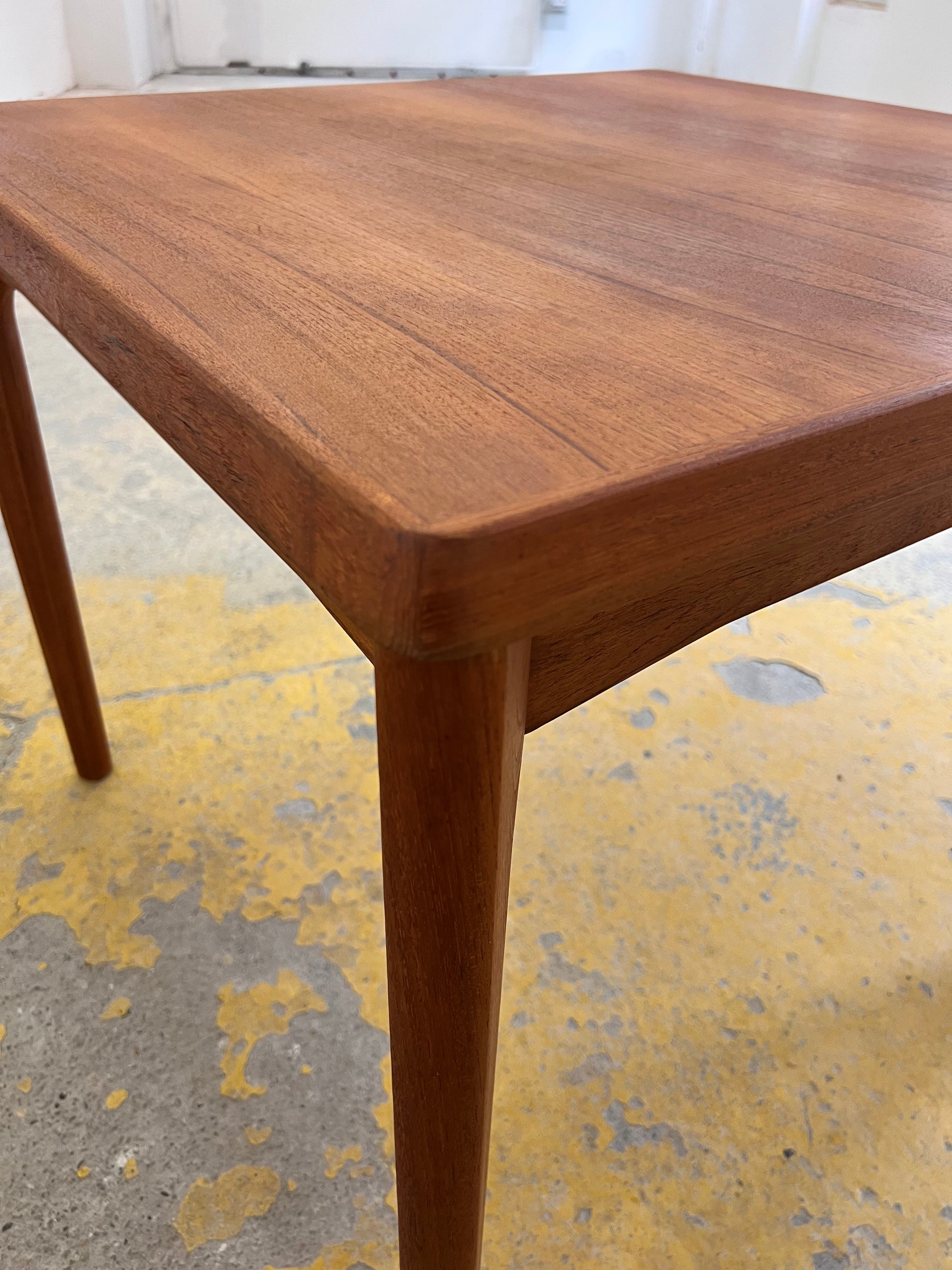 Ausziehbarer quadratischer Esstisch Teak von Vejle