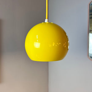 Kugellampe gelb aus Dänemark