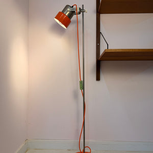 Stehlampe orange Chrom von AKA Werke