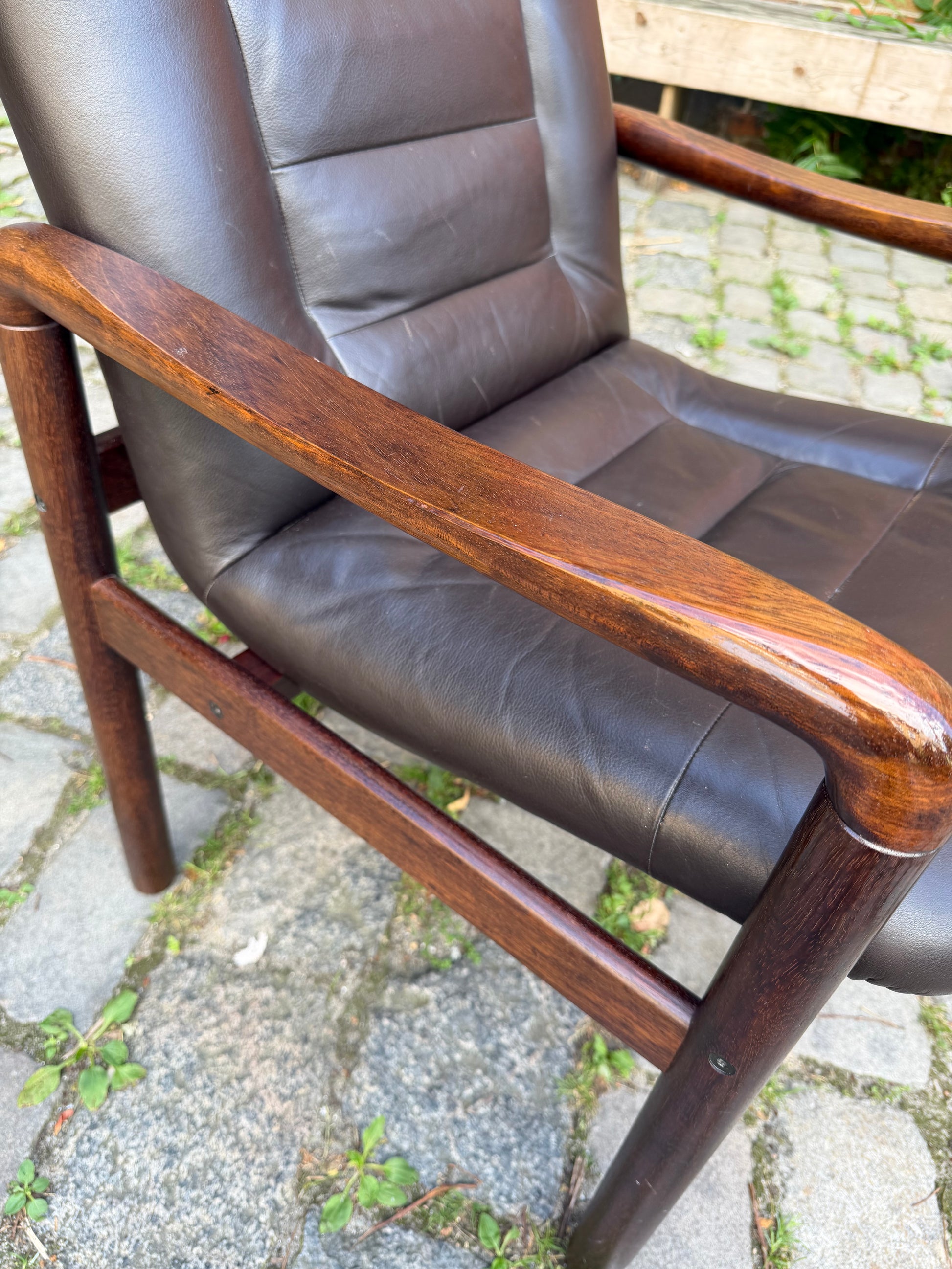 Sessel dunkelbraun Echtleder von Dyrlund