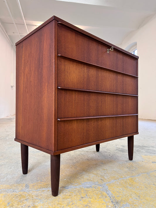 Kommode Teak mit Schloss aus Dänemark