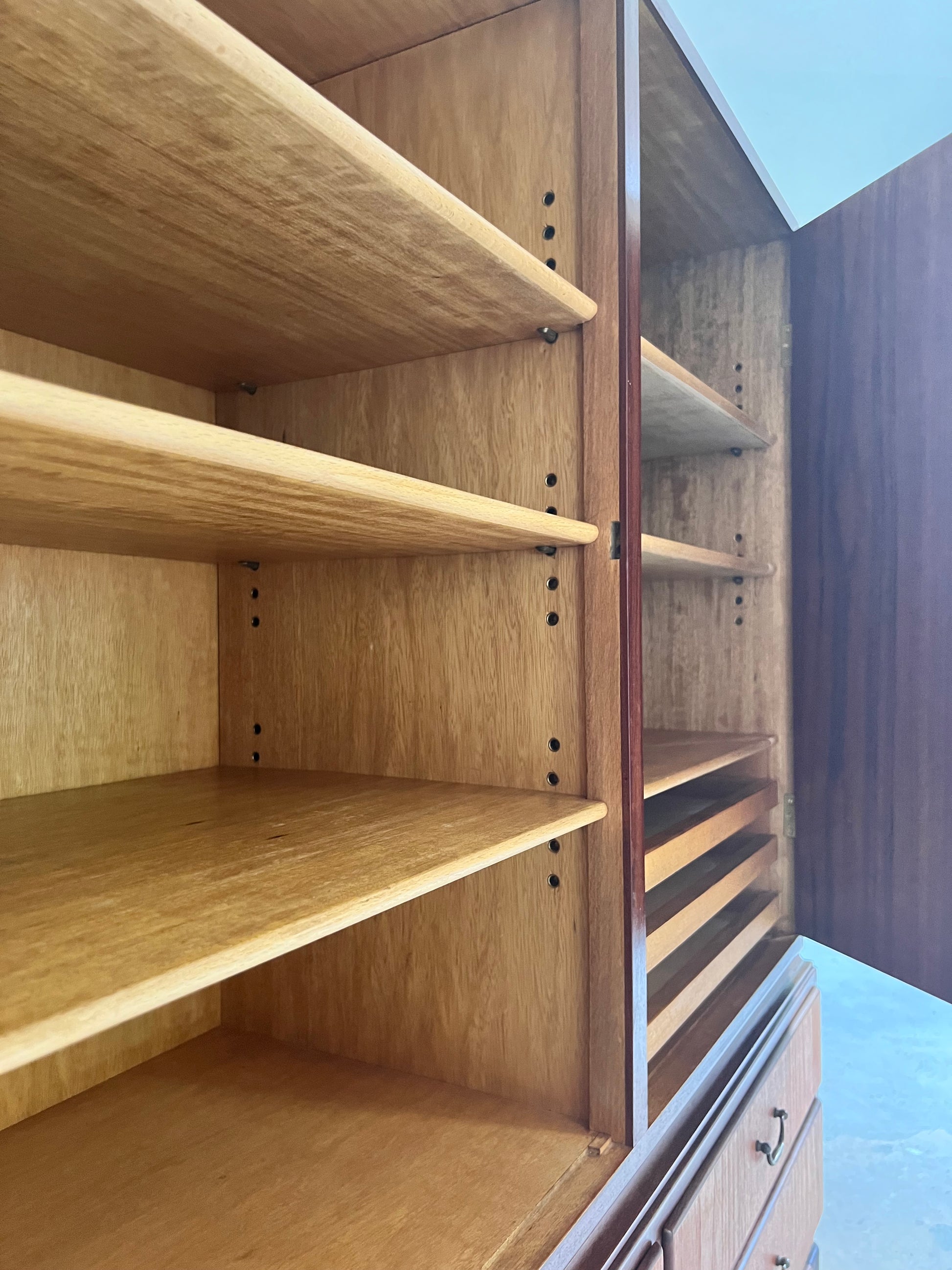 Büroschrank Teak mit Schloss aus Dänemark