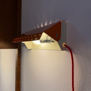 Wandlampe E.S. Horn orange mit beweglichen Visier