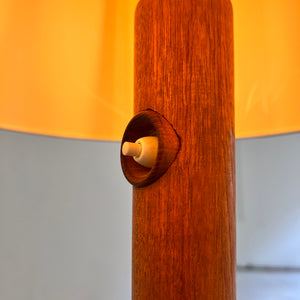 Stehlampe Teak mit Seidenschirm aus Dänemark