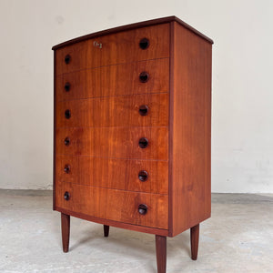 Halbrunde Kommode Teak mit runden Griffen & Schloss aus Dänemark