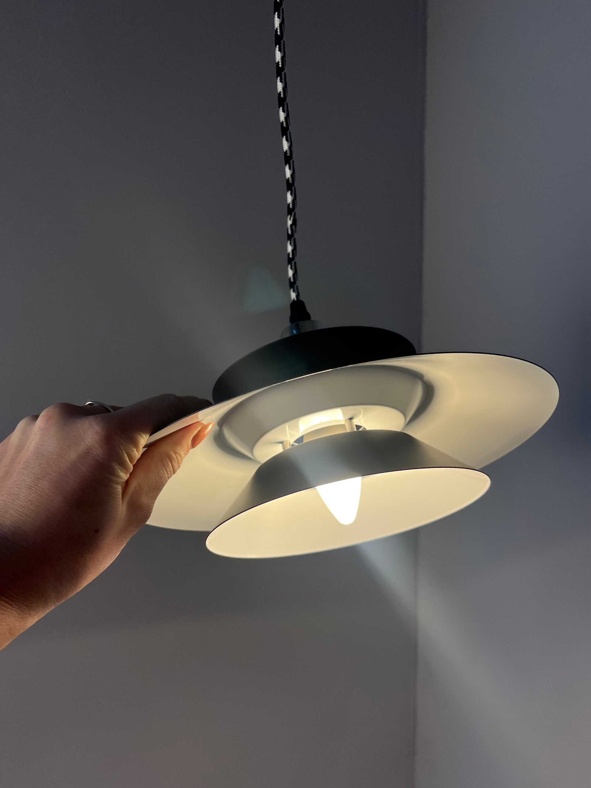 Lamellenlampe schwarz aus Dänemark