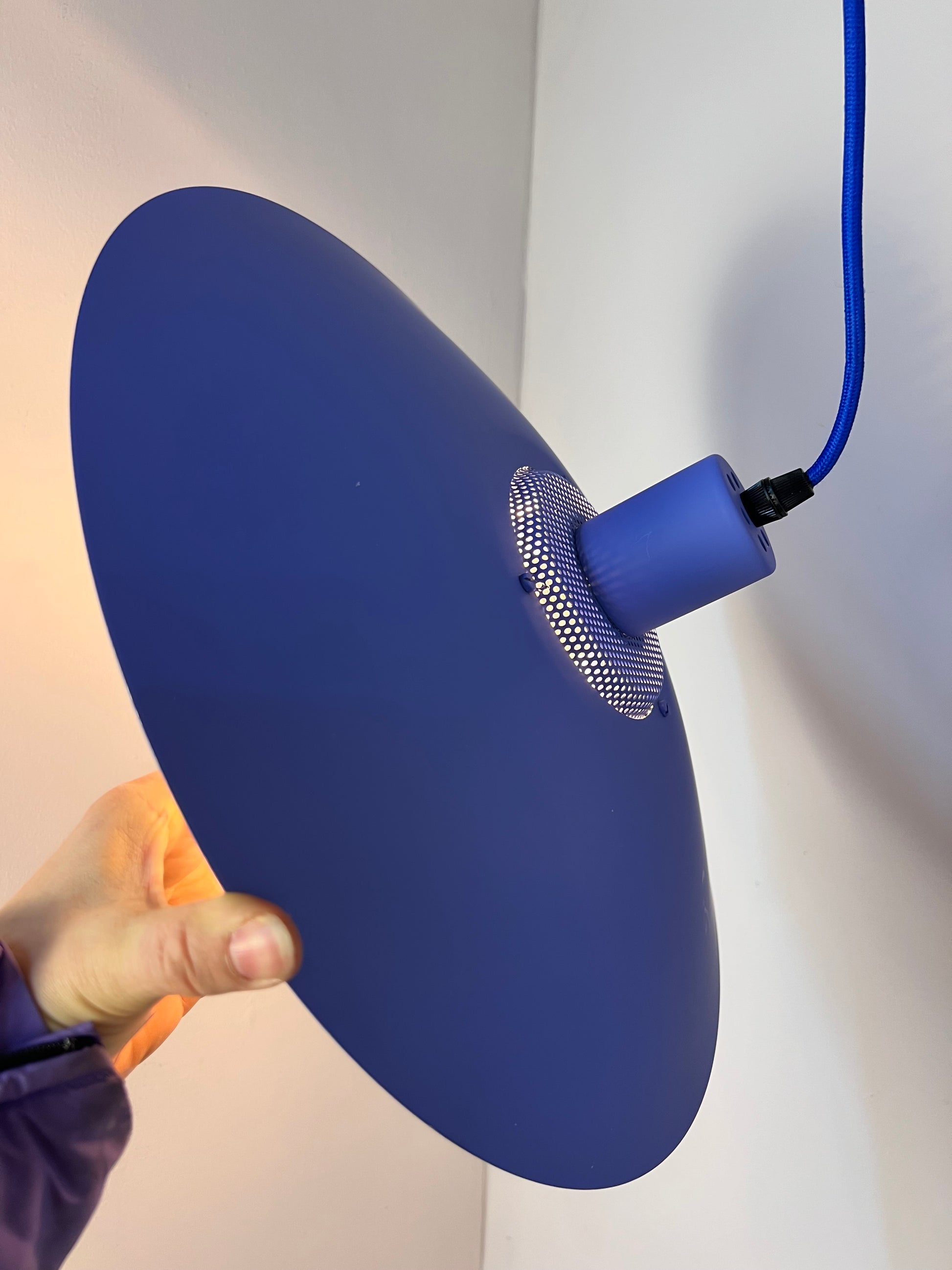 Lamellenlampe Donau blau von JEKA