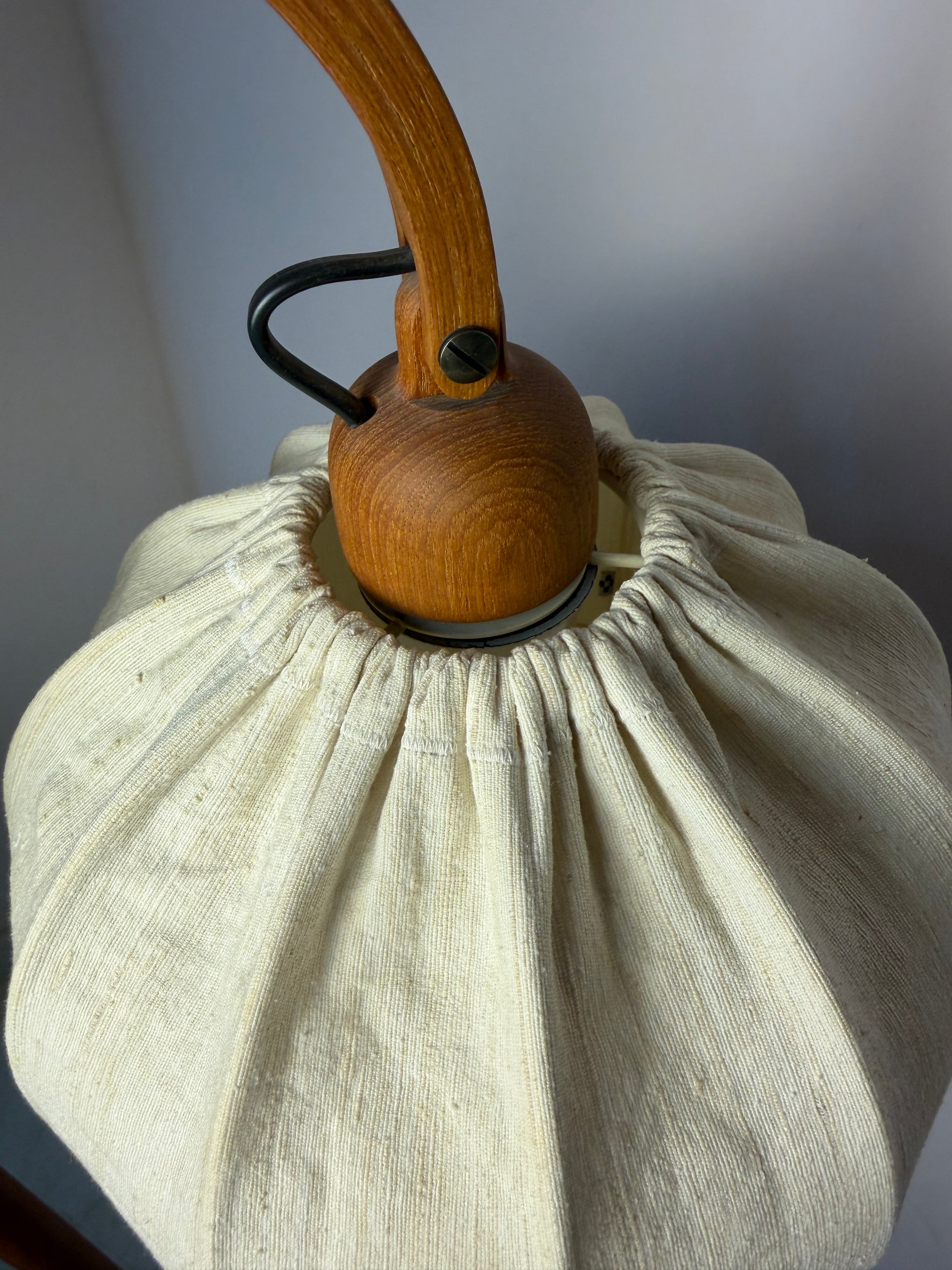 Stehlampe Maiglöckchen von Domus Teak und Rohseide
