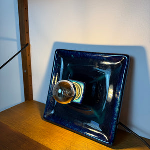 Quadratische Wandlampe blau Keramik von Hustadt Leuchten