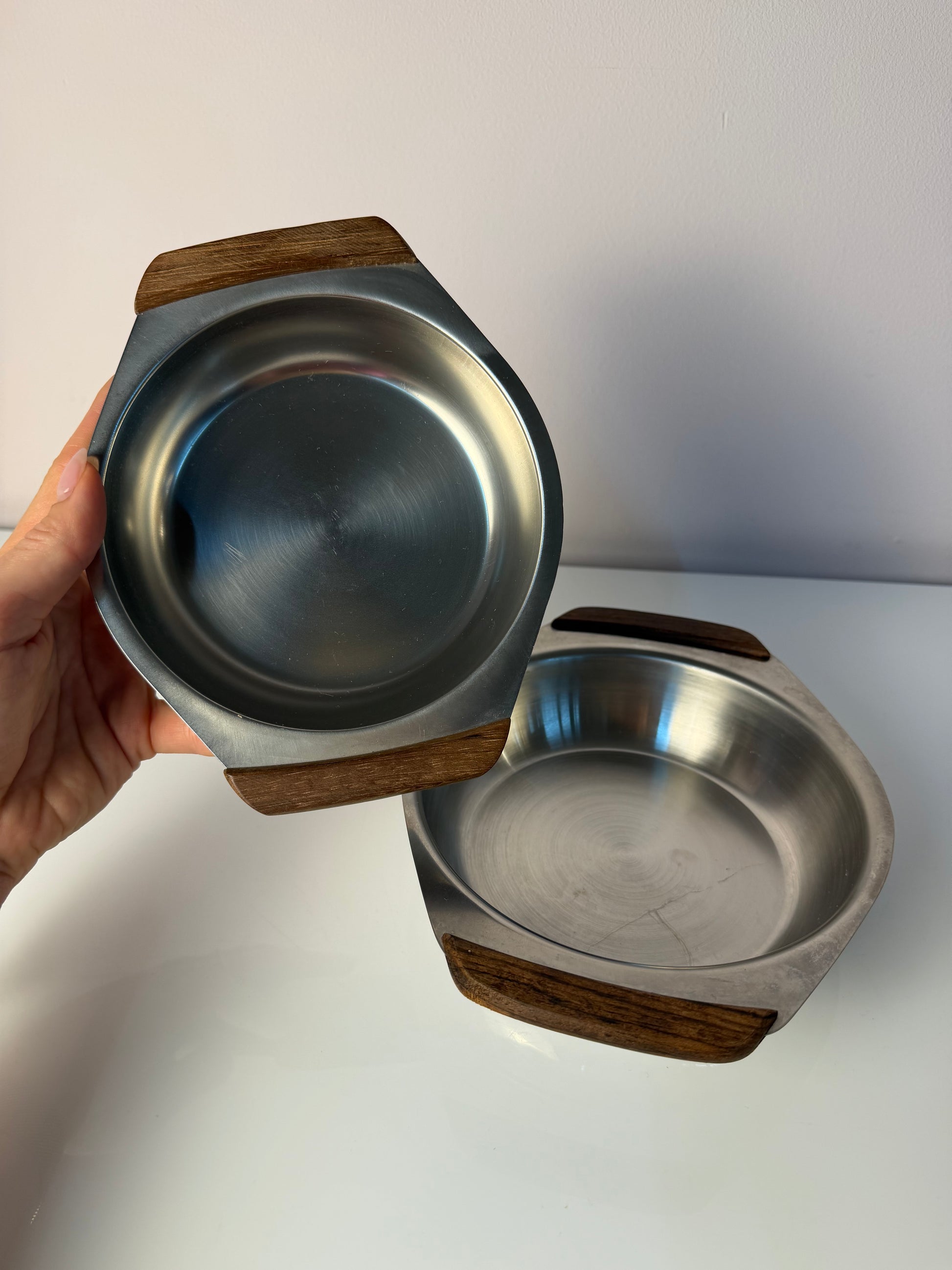 Set: 2 Schüsseln Edelstahl mit Teak Griffen