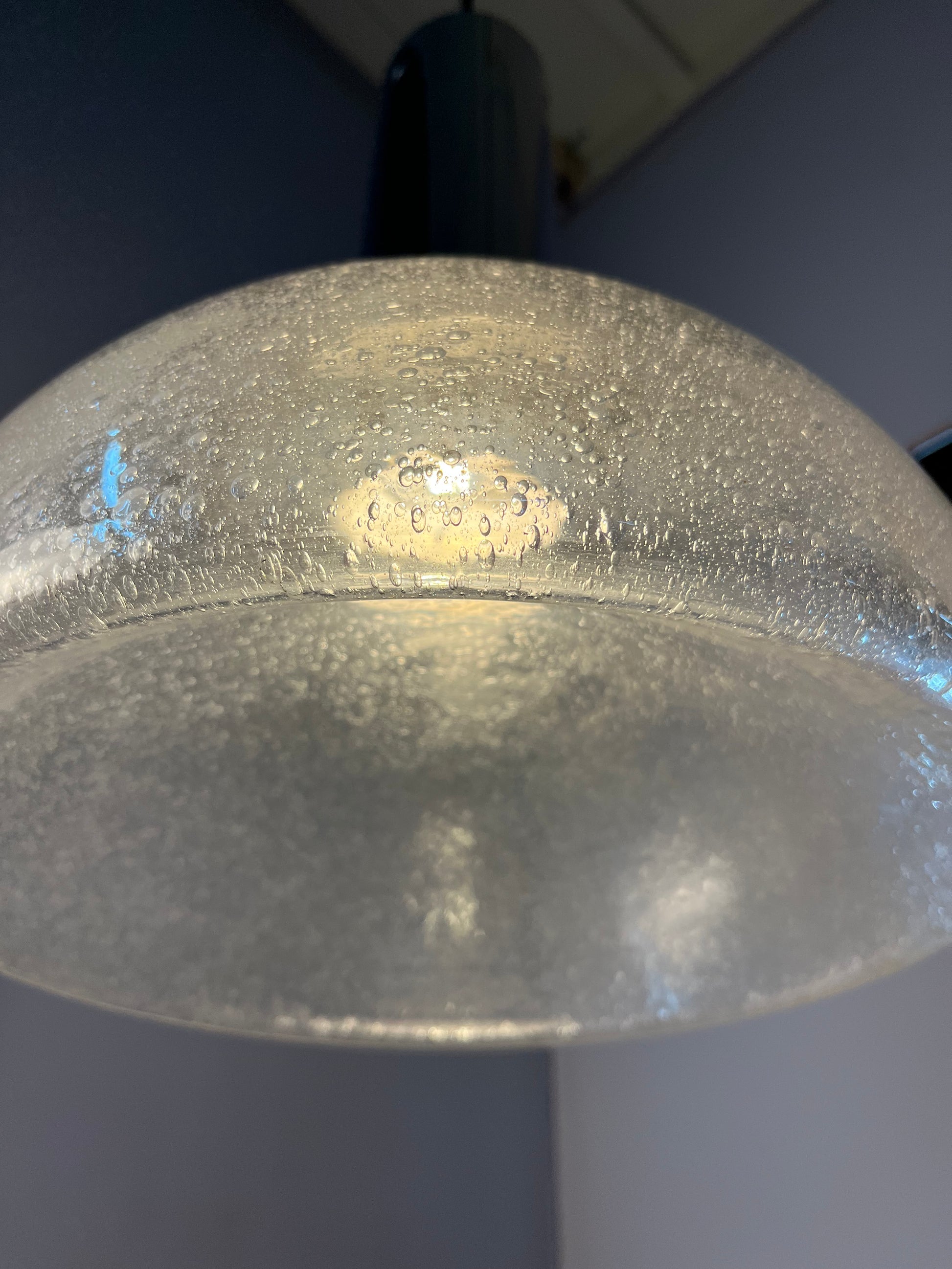 Große Hängelampe Chrom Eisglas von Herbert Proft für Glashütte Limburg