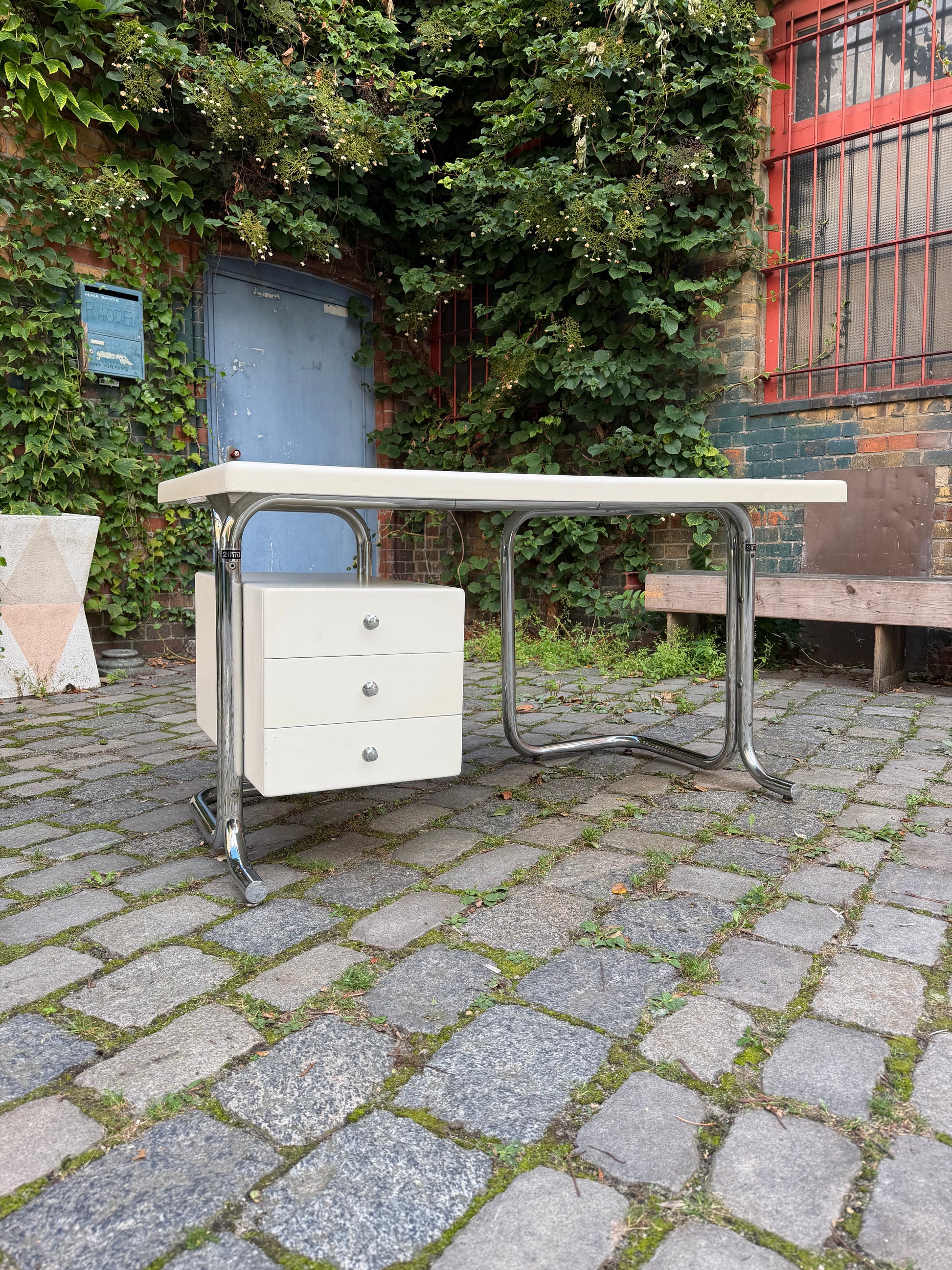 Schreibtisch weiß Fiberglas Chrom von 2 INN Lissone