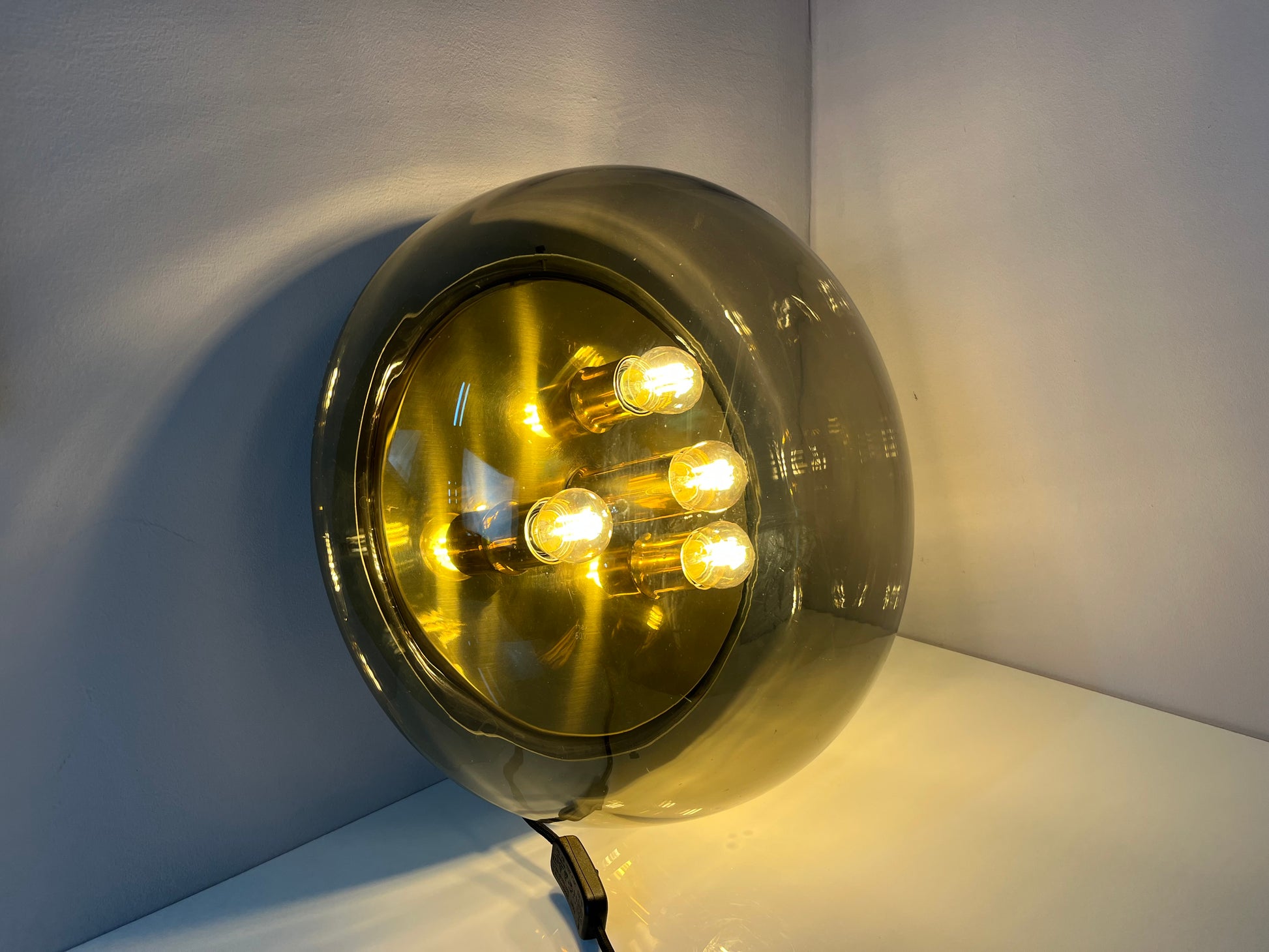 Wand-/ Deckenlampe Messing Rauchglas von Kaiser Leuchten