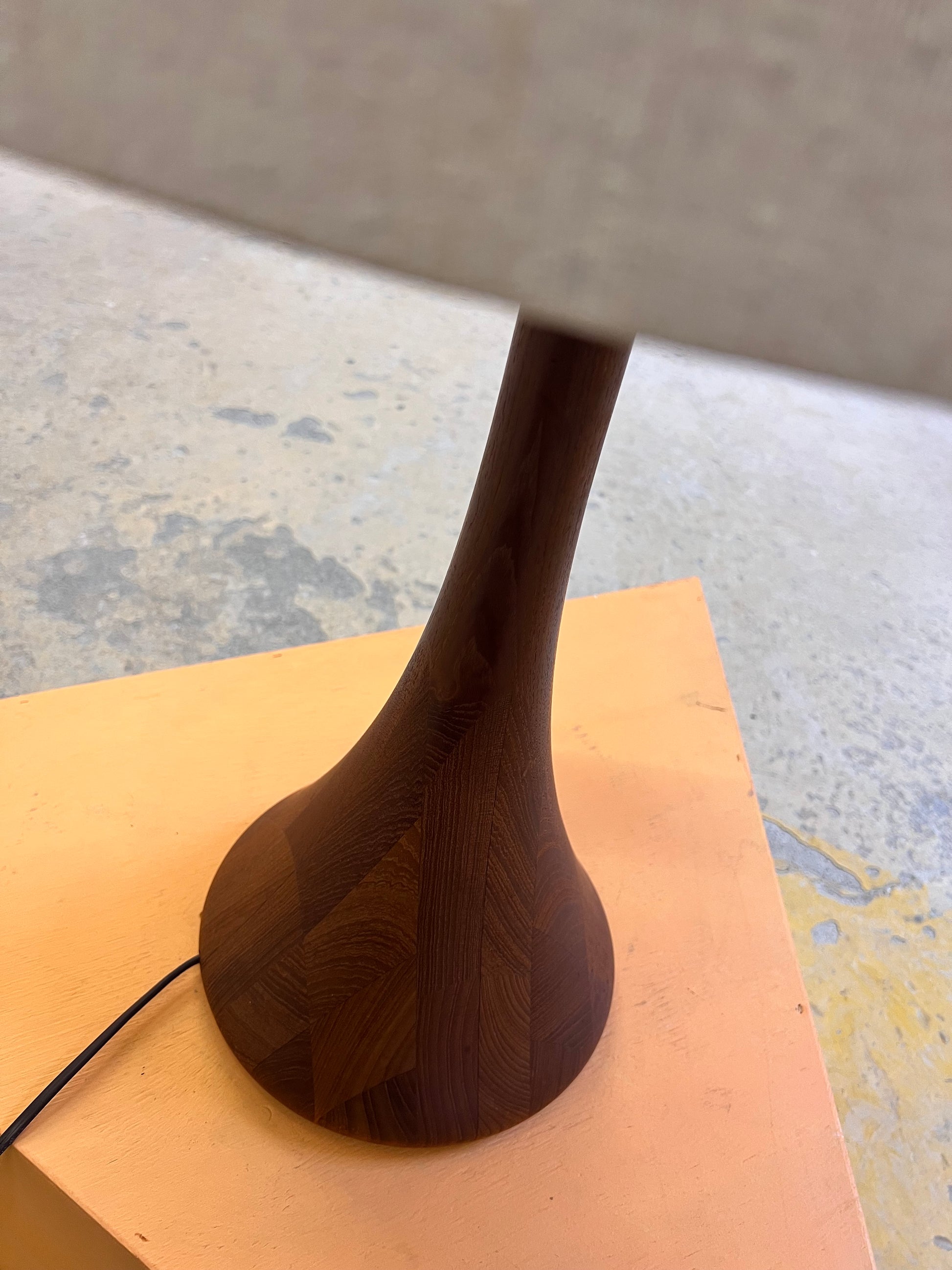 Tischlampe Teak & Rohseide von DOMUS