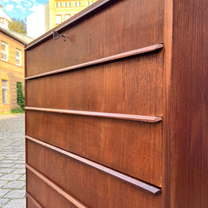 Kommode Teak mit Schloss aus Dänemark