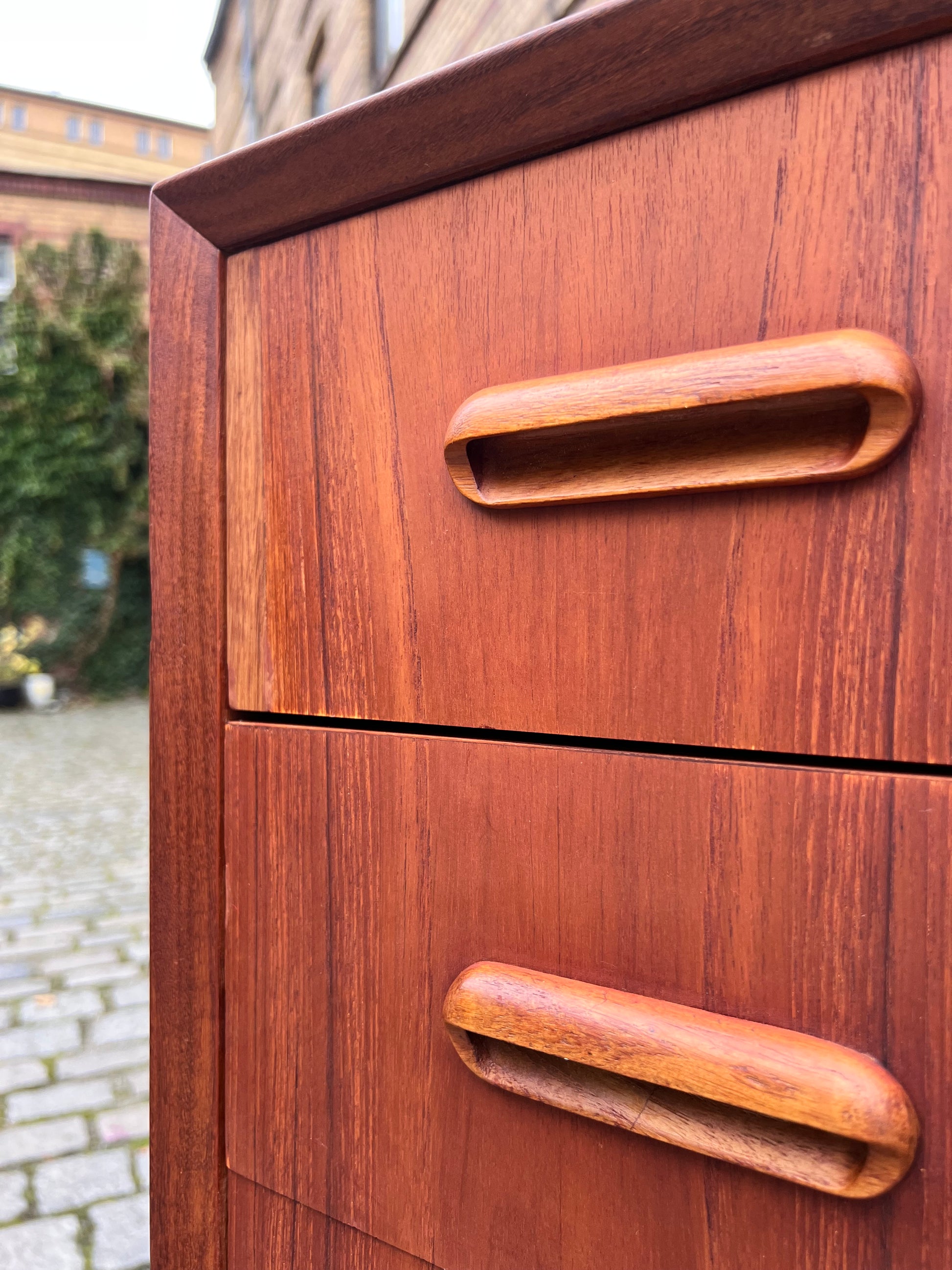 Kommode Teak mit Schloss aus Dänemark