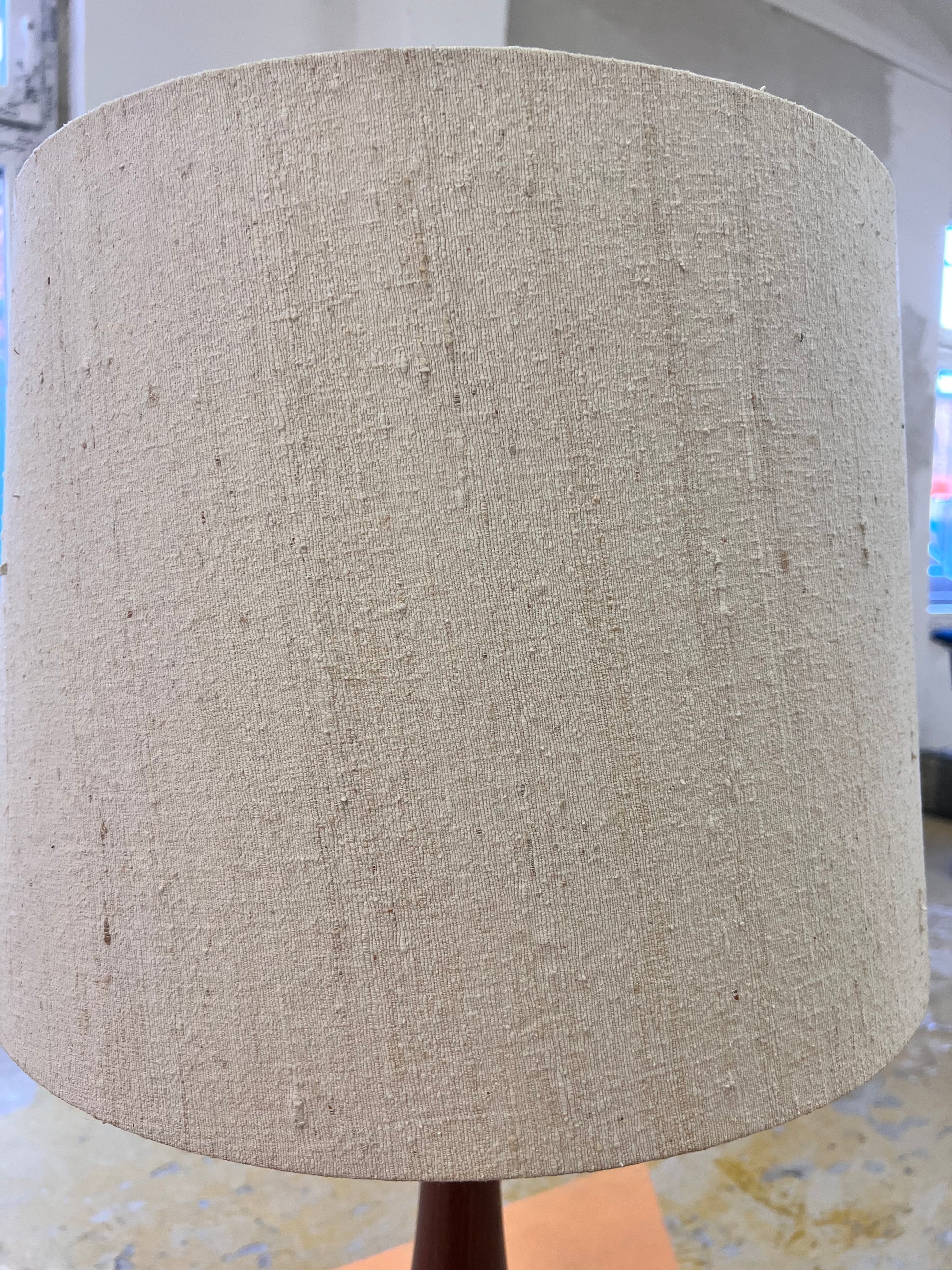 Tischlampe Teak & Rohseide von DOMUS