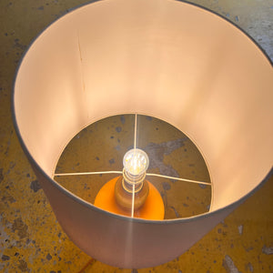 hohe Tischlampe Glas & Seide