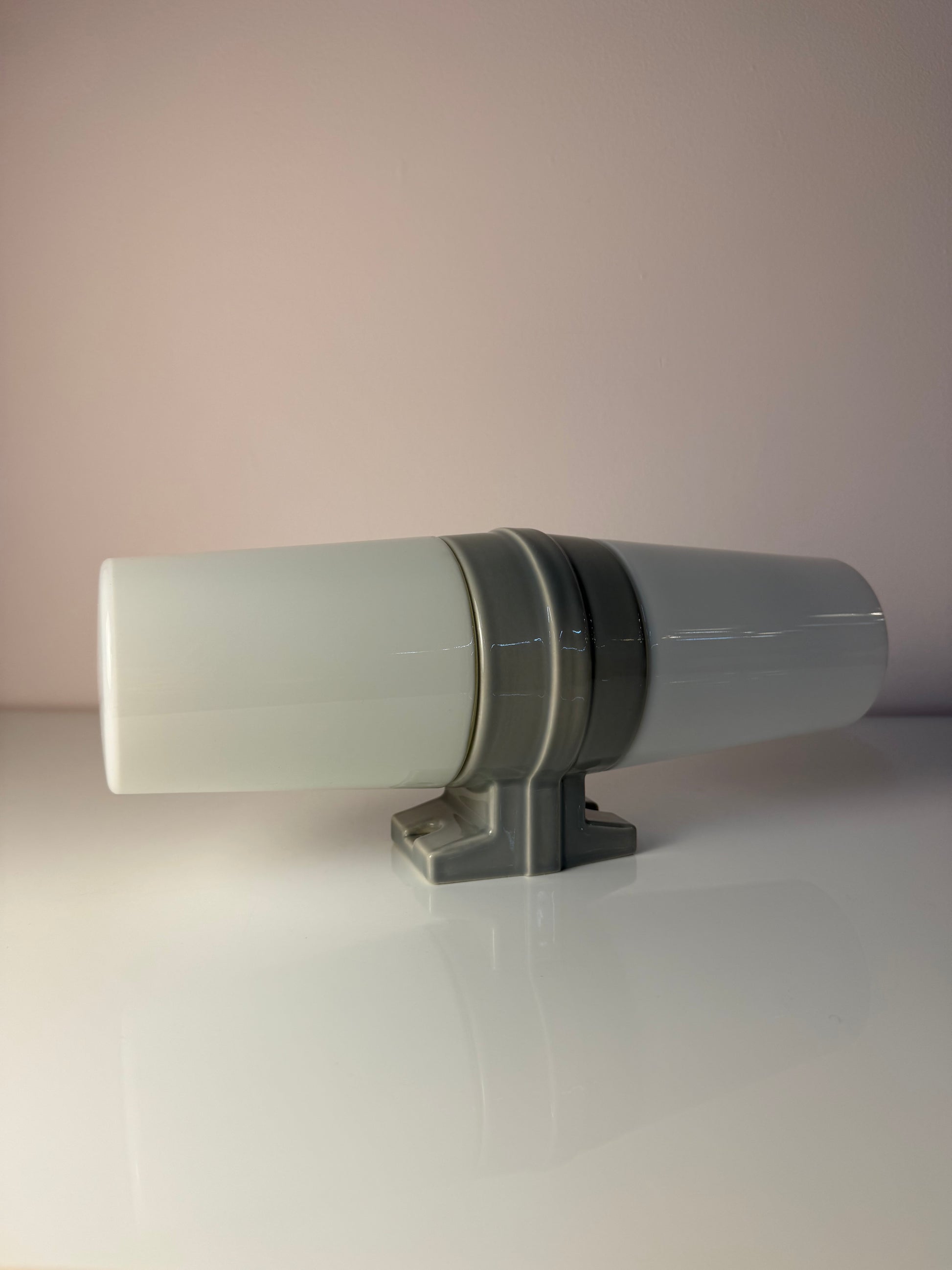 Wandlampe Modell 6065 grau von Sigvard Bernadotte für Ifö