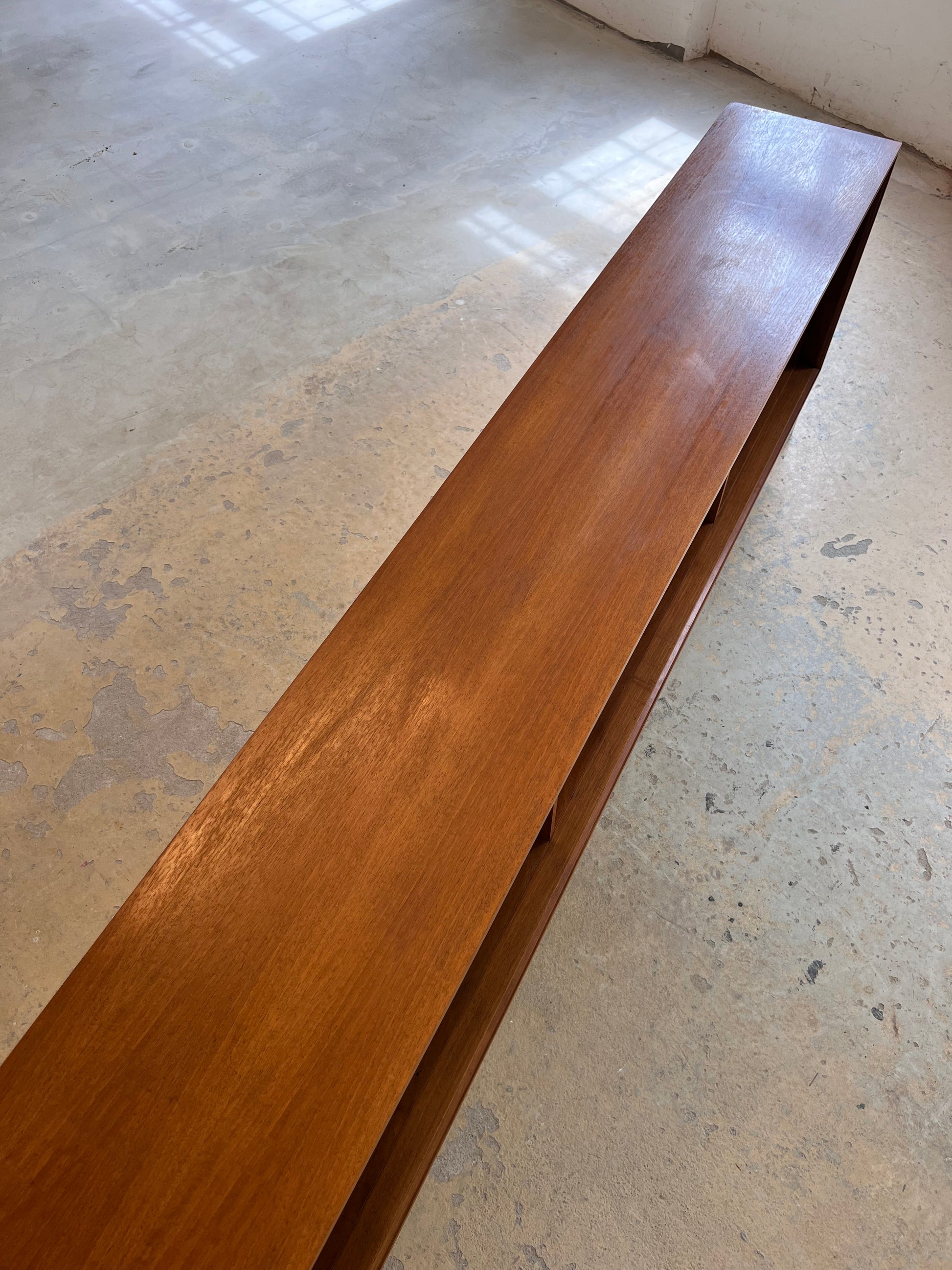 Sideboard Regal Nussbaum mit neuen Chromfüßen