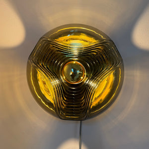 Große Wandlampe Futura Rauchglas Messing von Koch & Lowy für Peill & Putzler