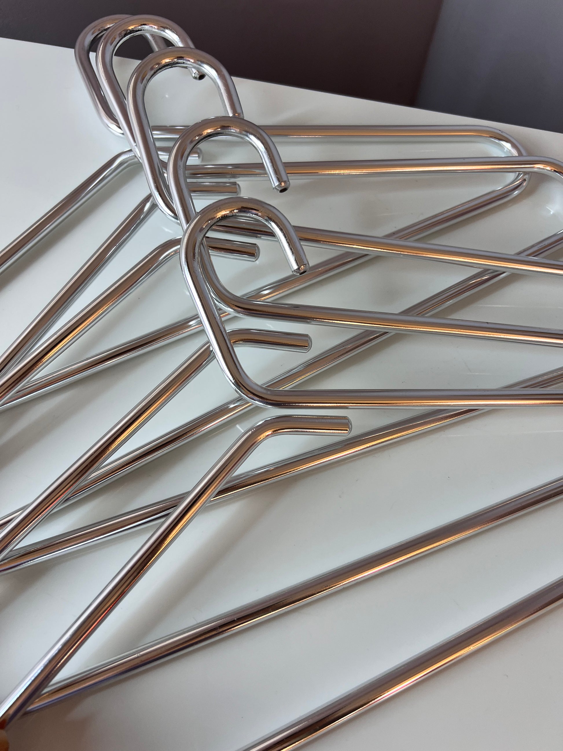 Set: 5x Kleiderbügel Metall 80er