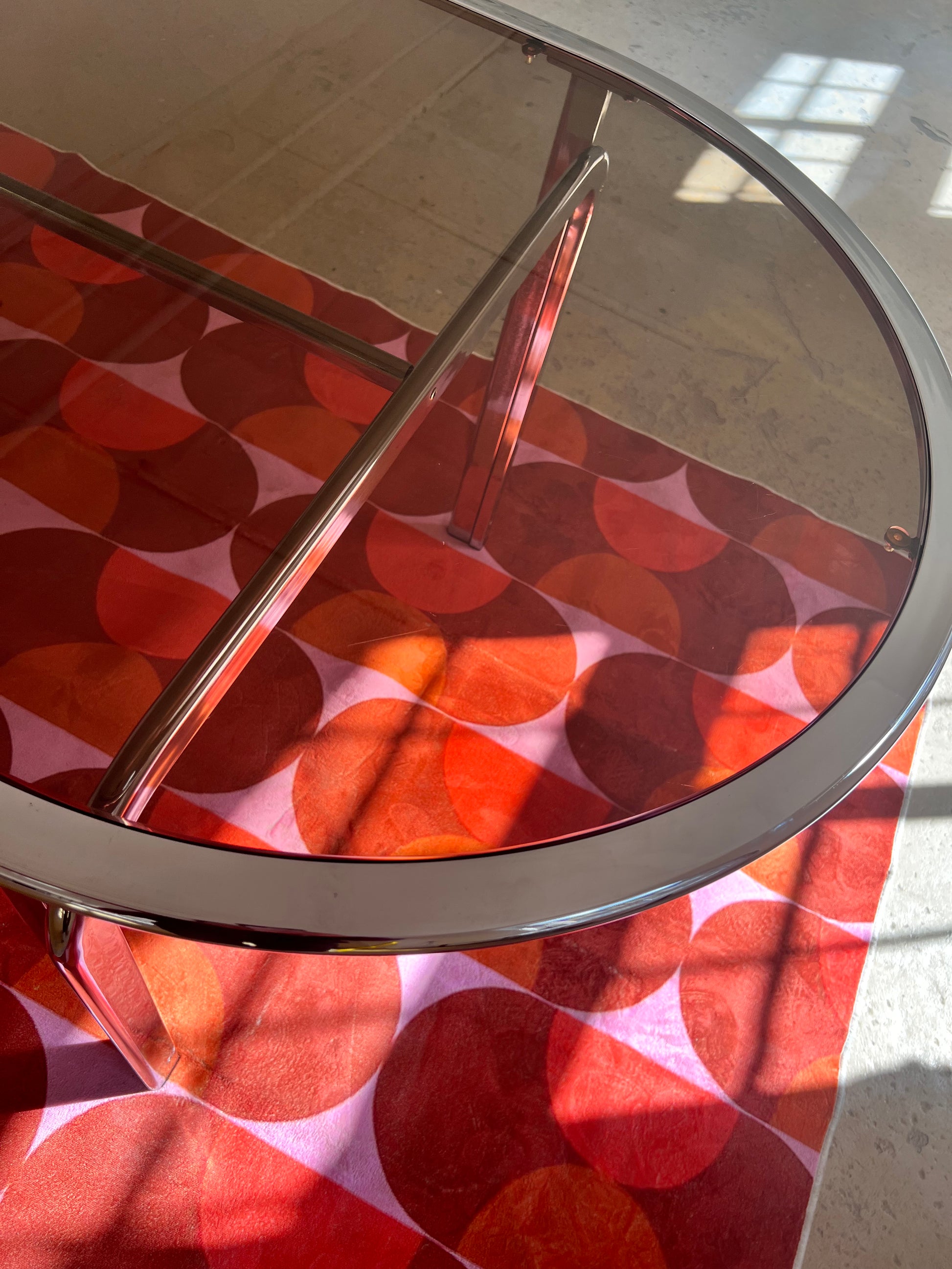 Ovaler Esstisch Rauchglas Chrom