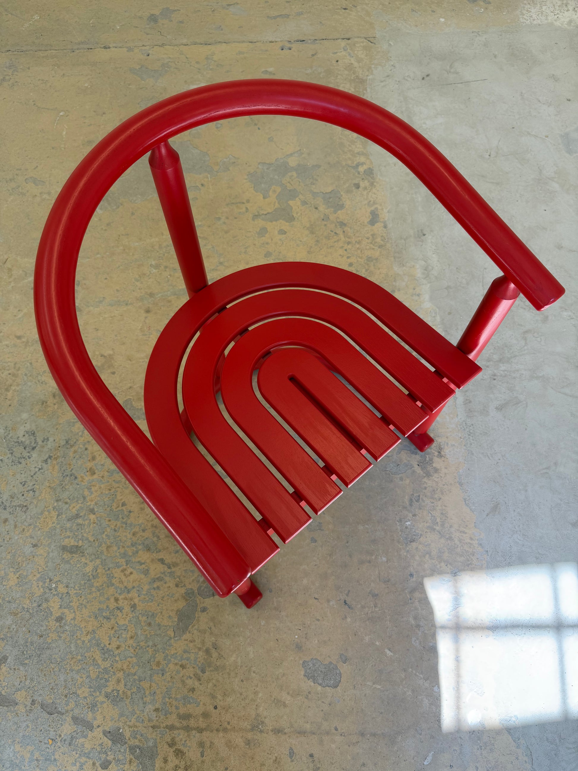 Armlehnstuhl rot von Allmilmö