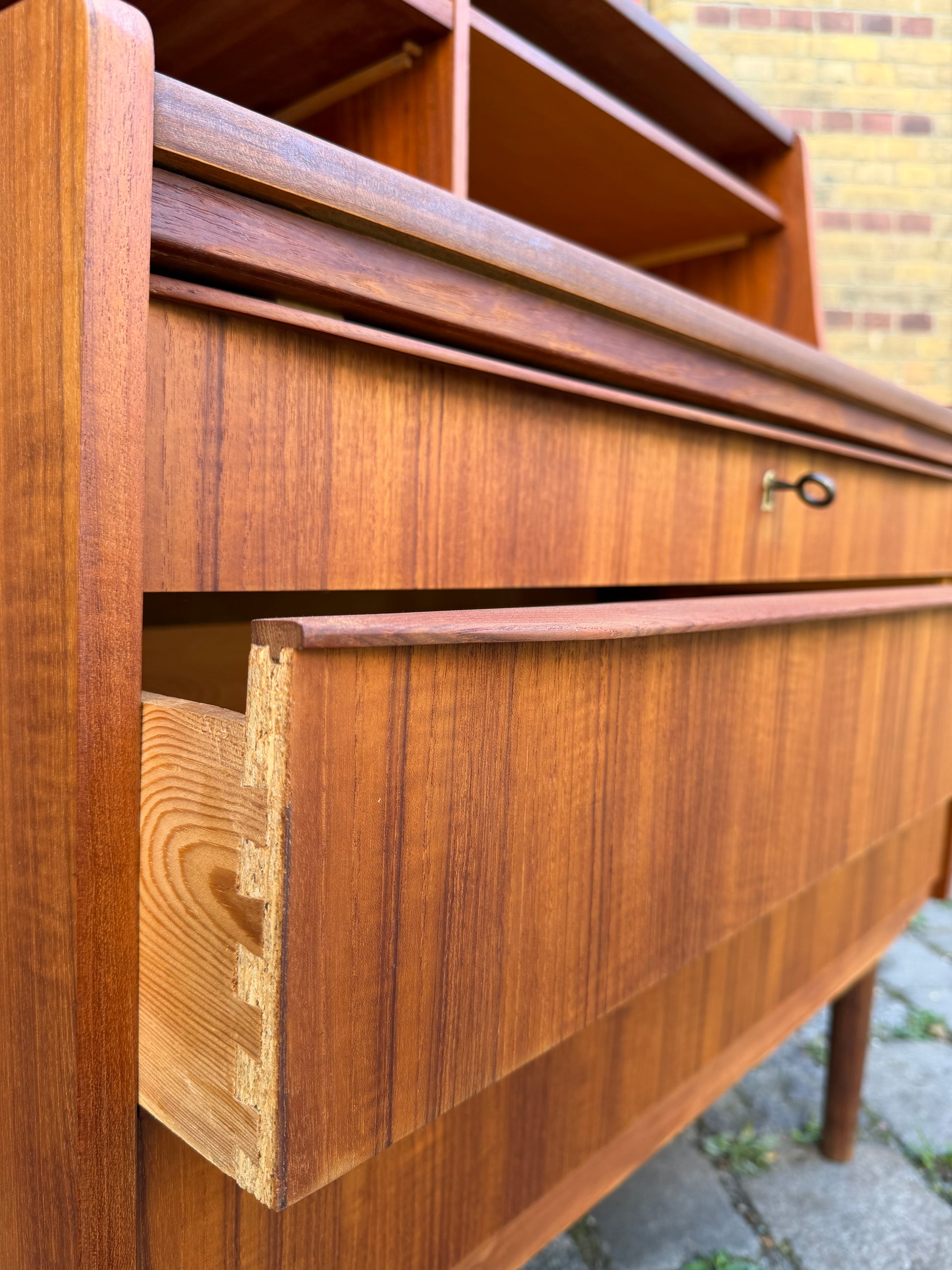 Sekretär Teak mit Spiegel & Schloss aus Dänemark