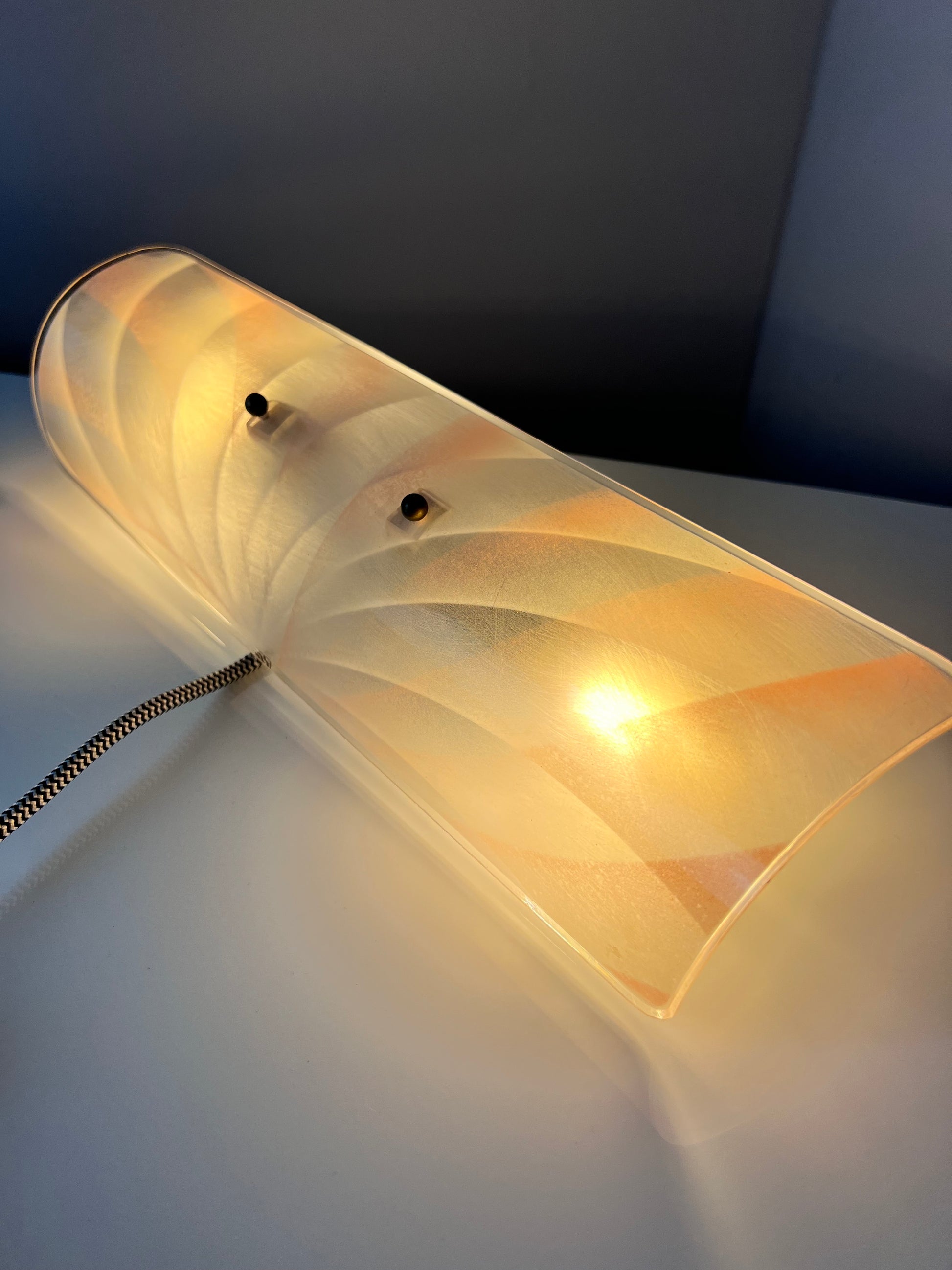 Wandlampe rosa Kunststoff