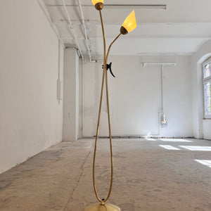 Stehlampe mit zwei Schwanenhalsarmen Messing