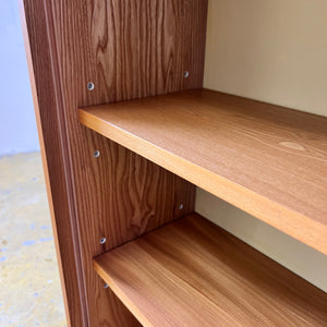 Vitrine / Bücherregal mit Glastüren Typ 605 auf Hairpinlegs von Herbert Eilenberg für Hellerau