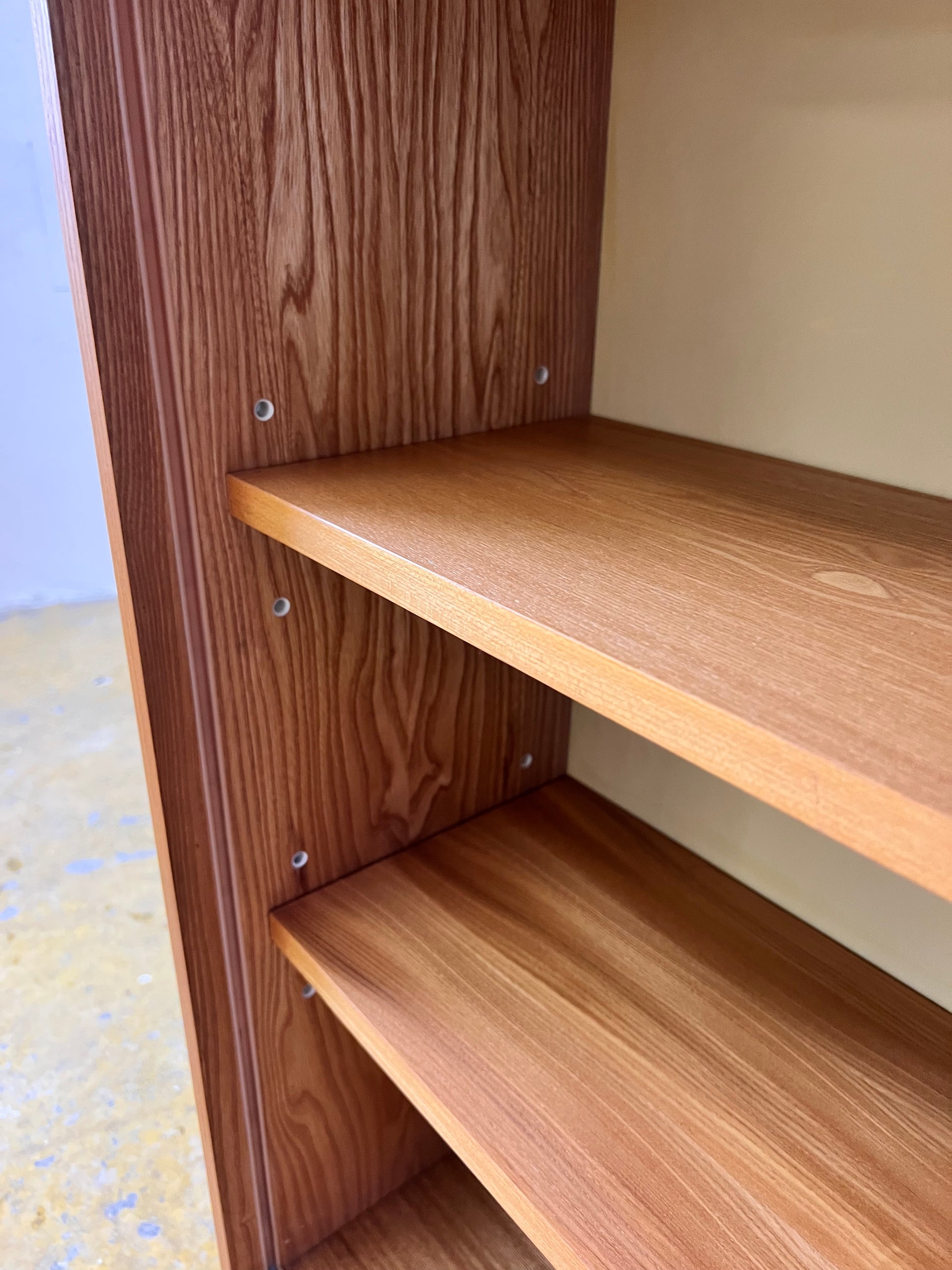 Vitrine / Bücherregal mit Glastüren Typ 605 auf Hairpinlegs von Herbert Eilenberg für Hellerau