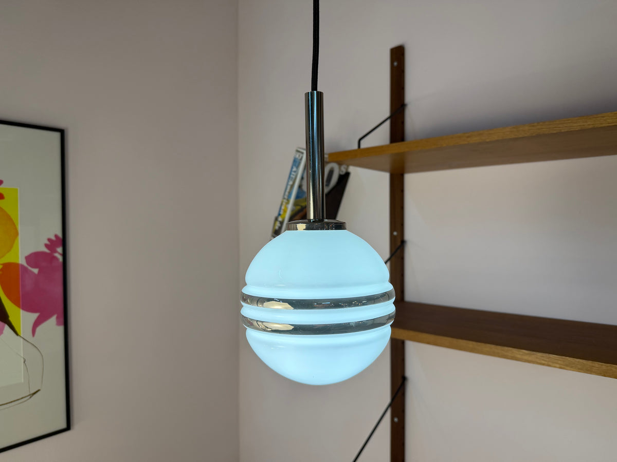 Kugellampe weiß silber Glas
