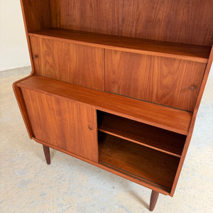 Bücherregal Teak mit Schiebetüren aus Dänemark