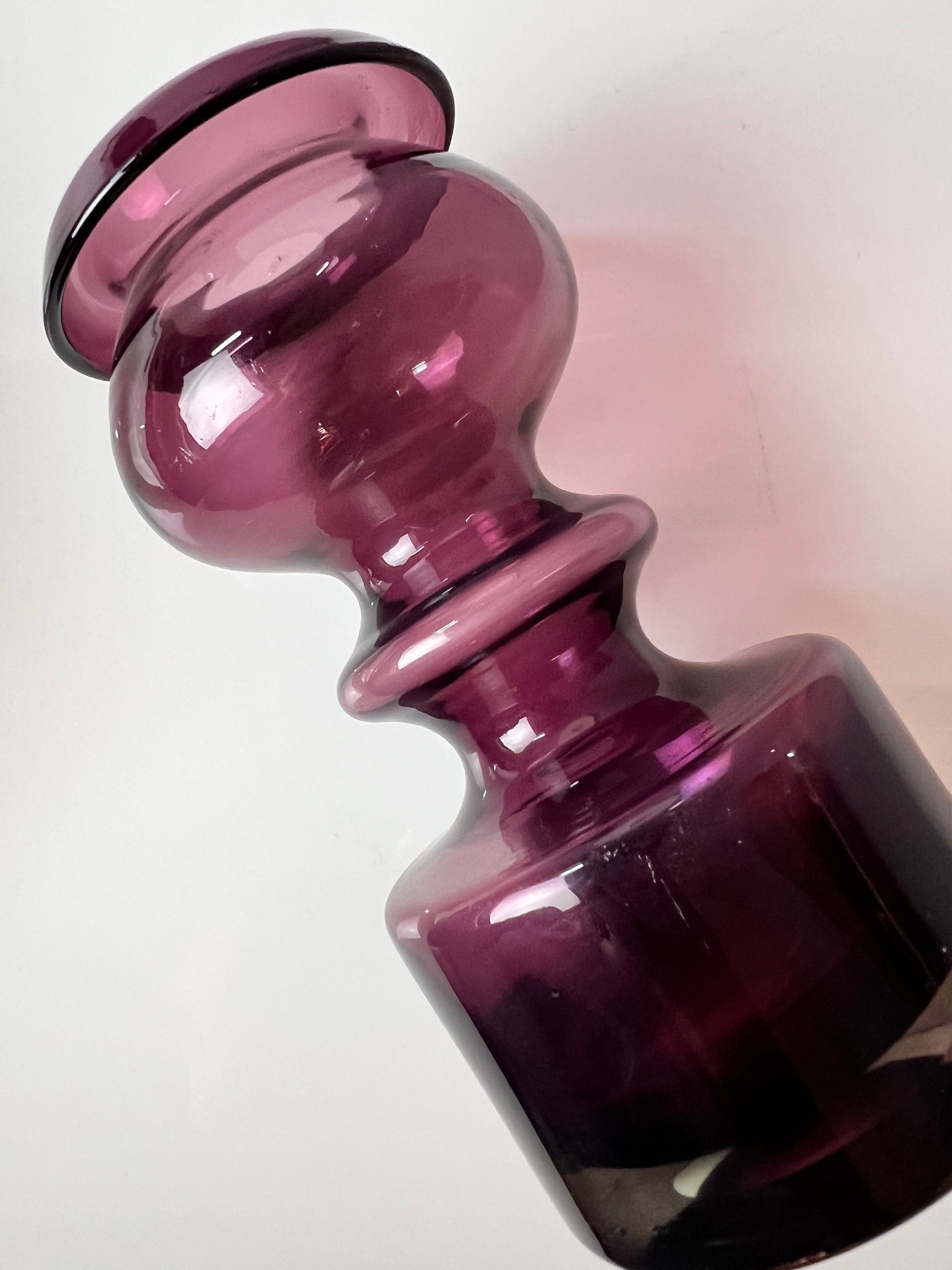 Antik Vase Pompadour weinrot von Nanny Still für Riihimäen Lasi