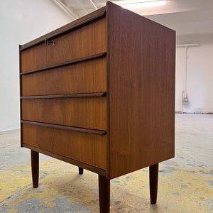 Kommode Nachtschrank Teak mit Schloss aus Dänemark