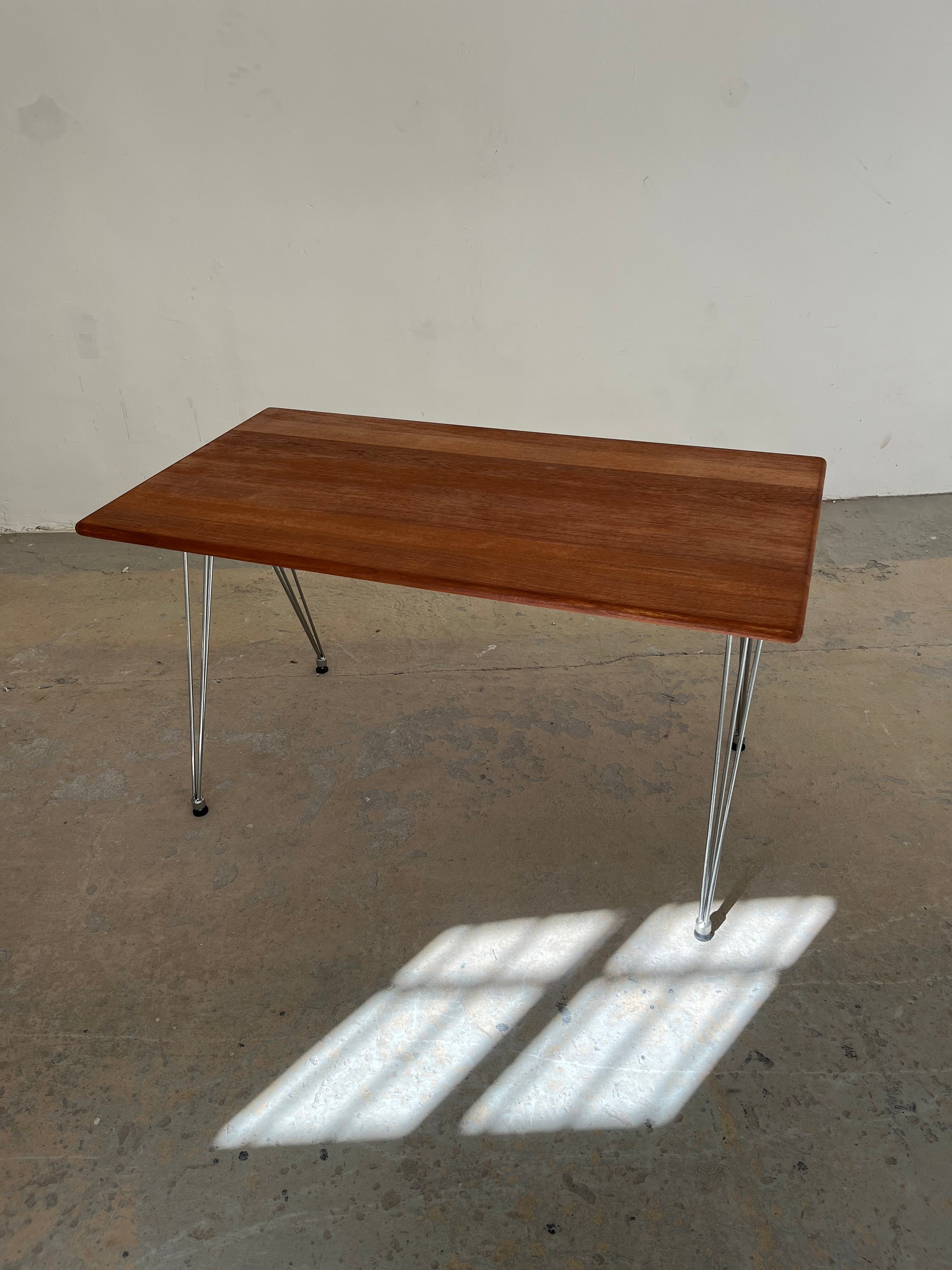Esstisch / Schreibtisch Teak mit neuem Chromgestell von O. D. Møbler