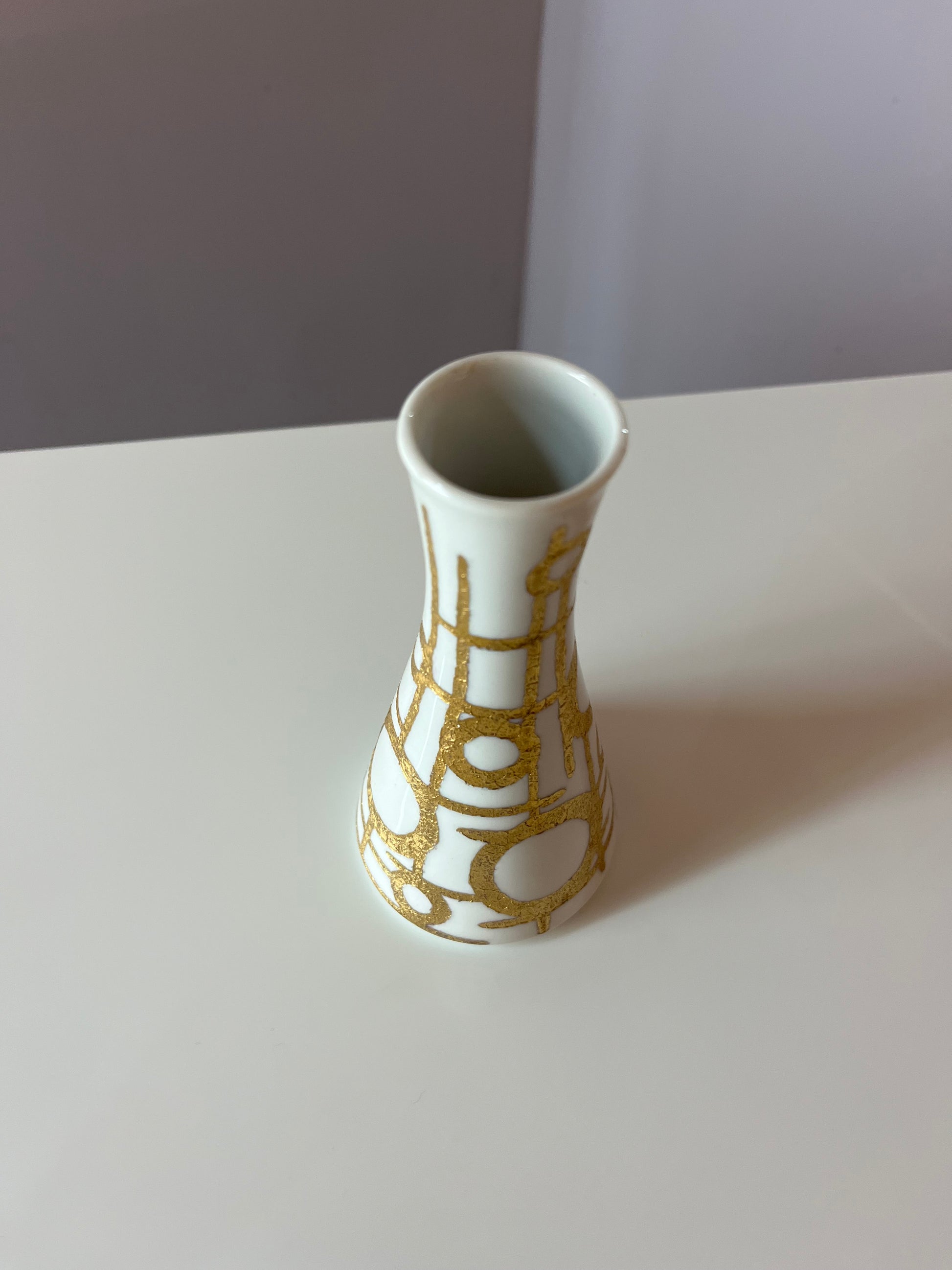 Vase weiß gold von Vera Kristansen für Lilien Porzellan
