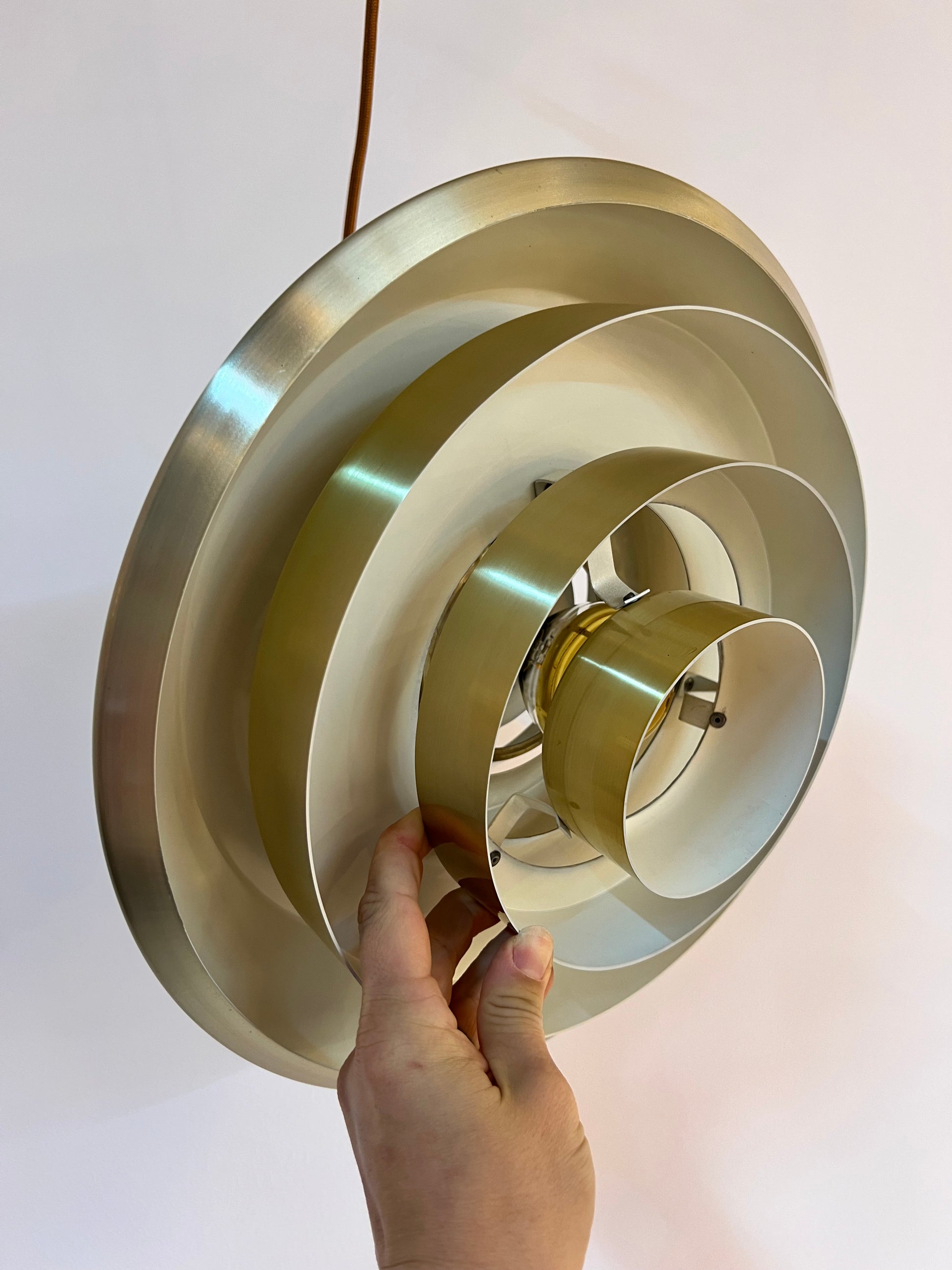 Lamellenlampe gold aus Dänemark