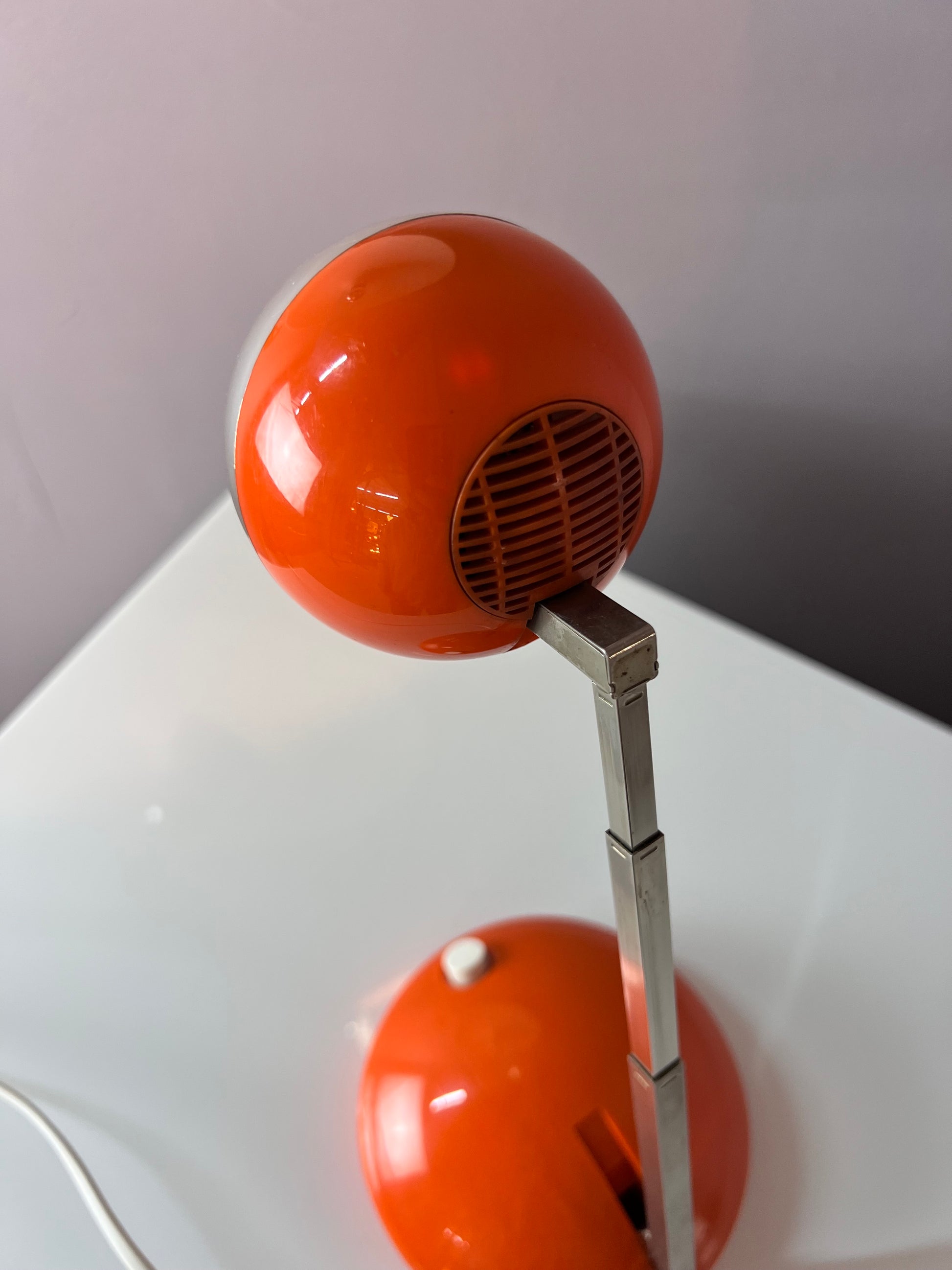 Schreibtischlampe orange mit Teleskoparm von Eichhoff Werke