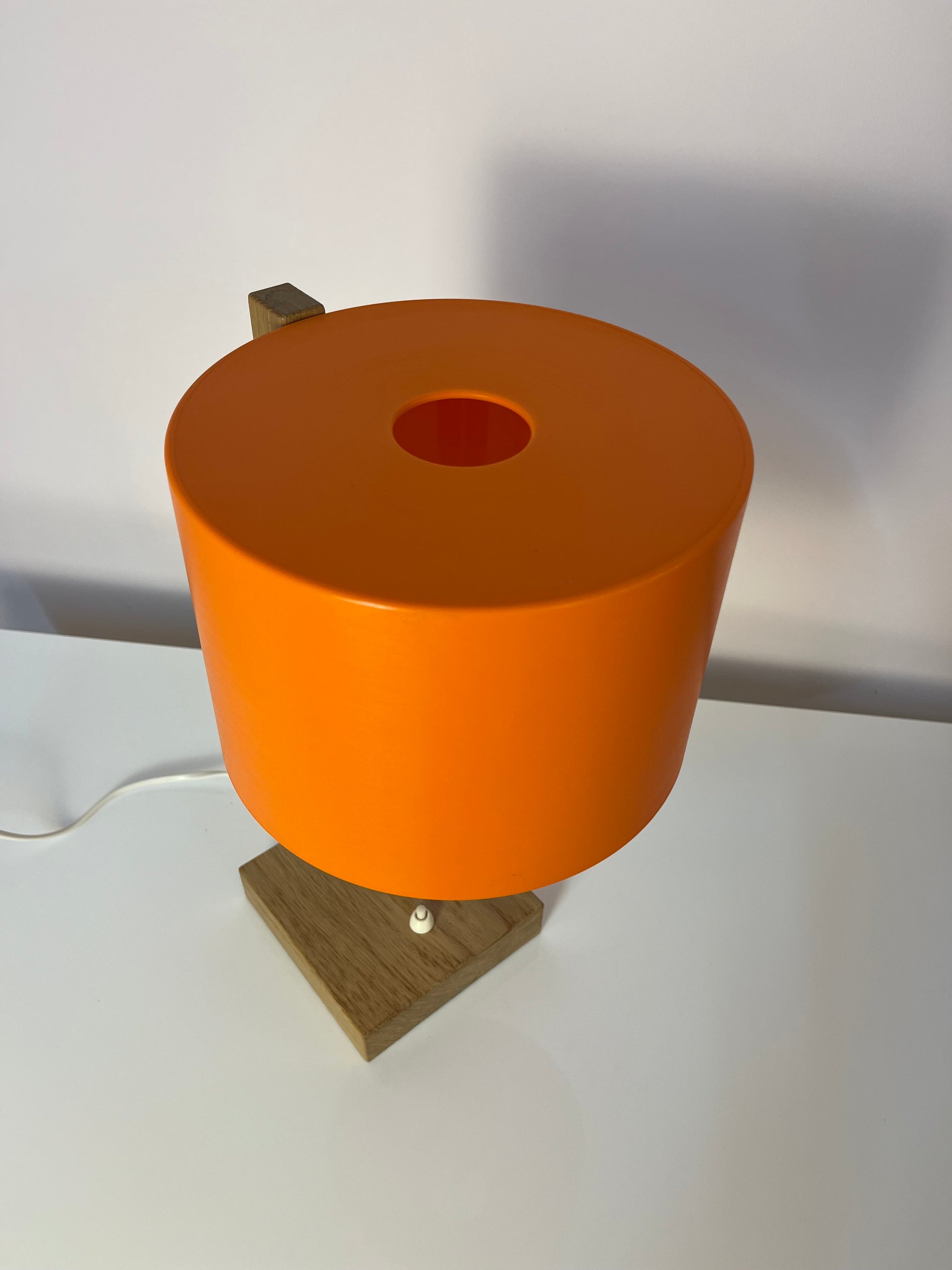 Schreibtischlampe orange Eiche von Luxus Vittsjö