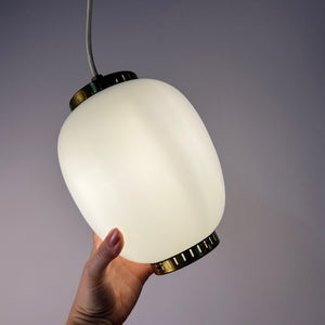 Hängelampe Kina Opalglas Messing von Bent Karlby für Lyfa