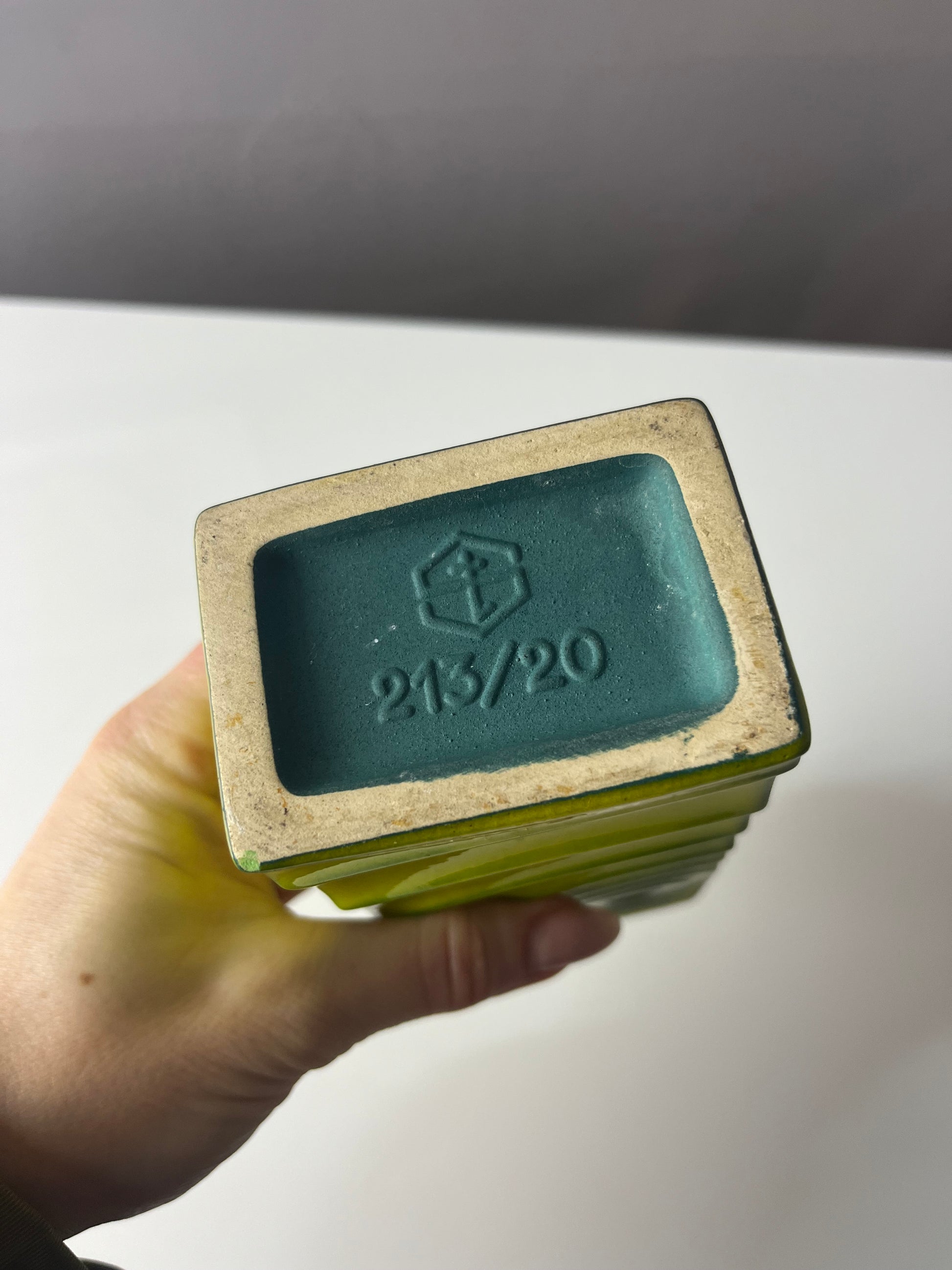 Vase Zyklon 213/20 grün von Cari Zalloni für Steuler