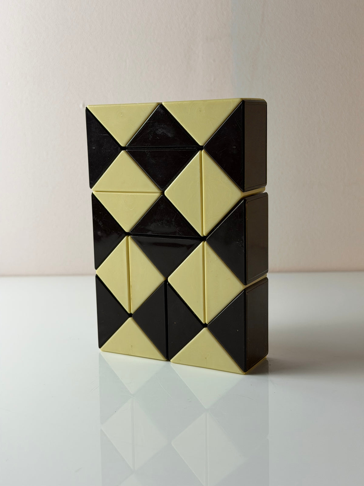 Original Rubik's Snake - Zauberschlange schwarz weiß