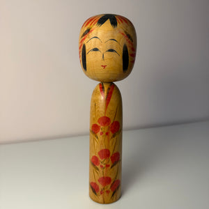 Japanische Kokeshi Holzfigur handbemalt